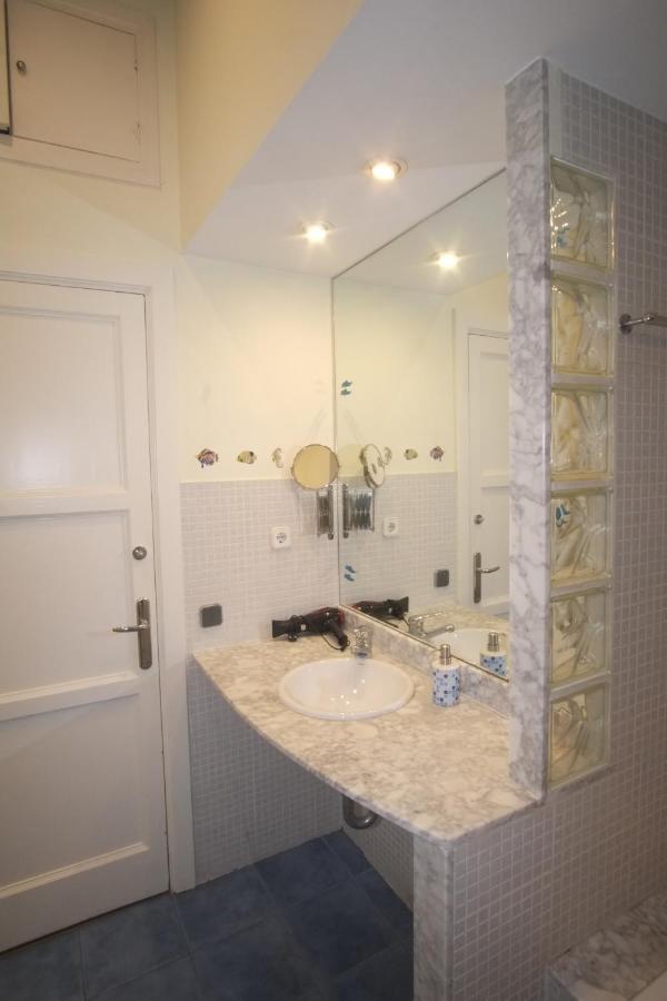 Lovely Apartment At Park Gueell Barcelona Exterior foto